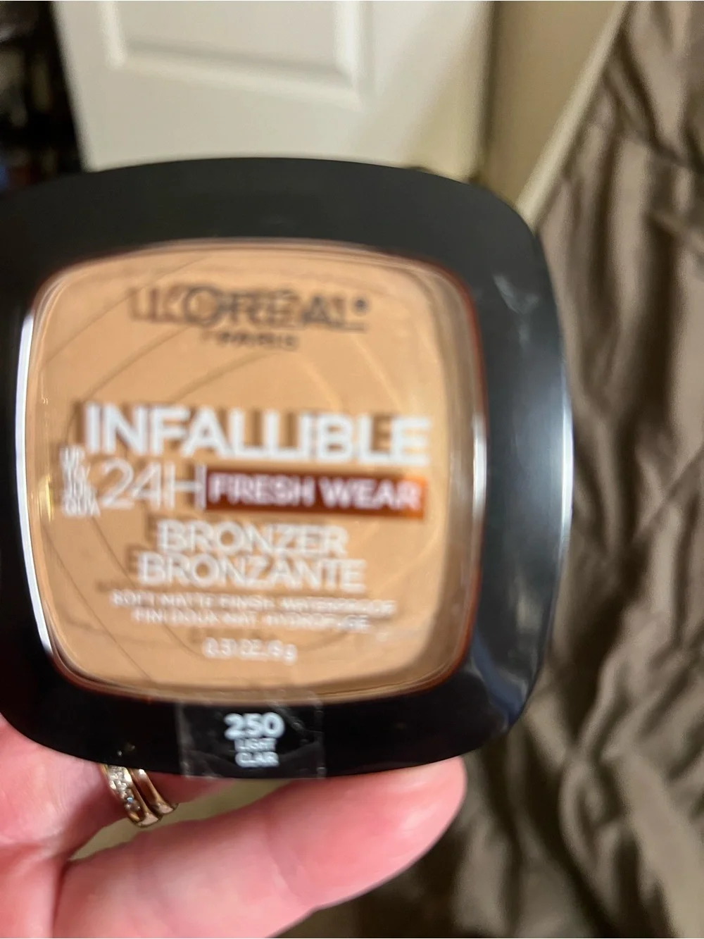 L'Oreal Infallible Fresh Wear Bronzer (Light/Beige)